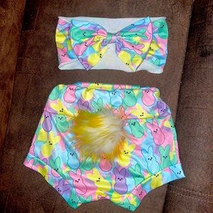 Peeps bummie shorts with tail attached. Includes peeps headband.